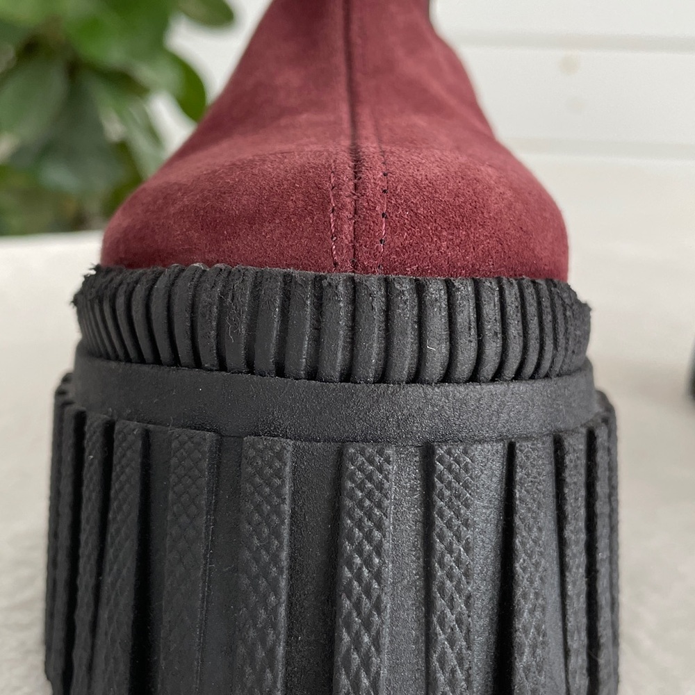 L'Intervalle Lorana Chelsea boot in burgundy suede, Eu 37 = us.  6.5 like new. - Picture 10 of 14